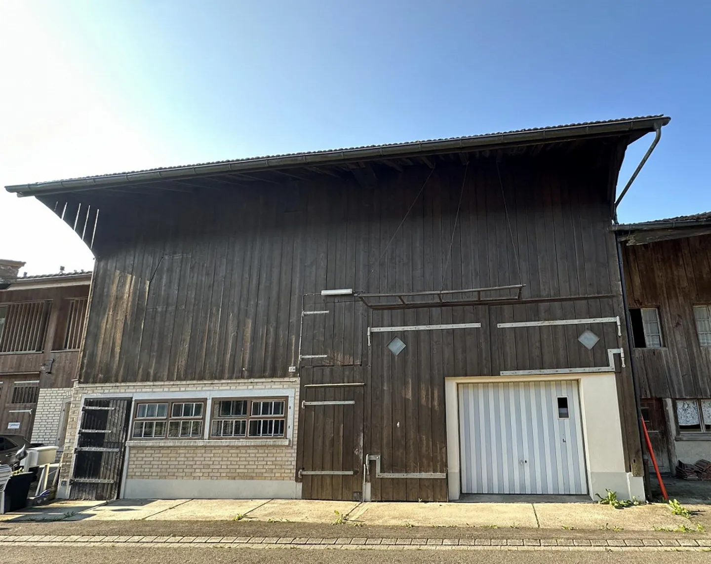 HISTORISCHES FLARZHAUS mit grosser Scheune und Ausbaupotenzial - Foto 6 von 16