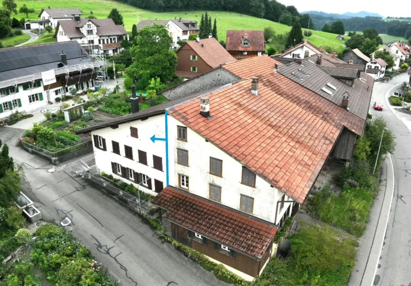 HISTORISCHES FLARZHAUS mit grosser Scheune und Ausbaupotenzial - Foto 1 von 16