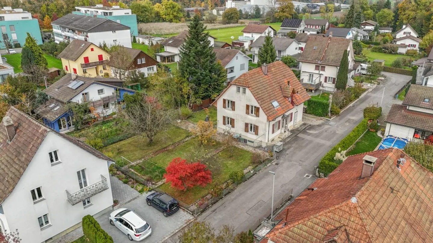 Casa bifamiliare attraente con grande giardino - ideale per famiglie... - Foto 27 di 28