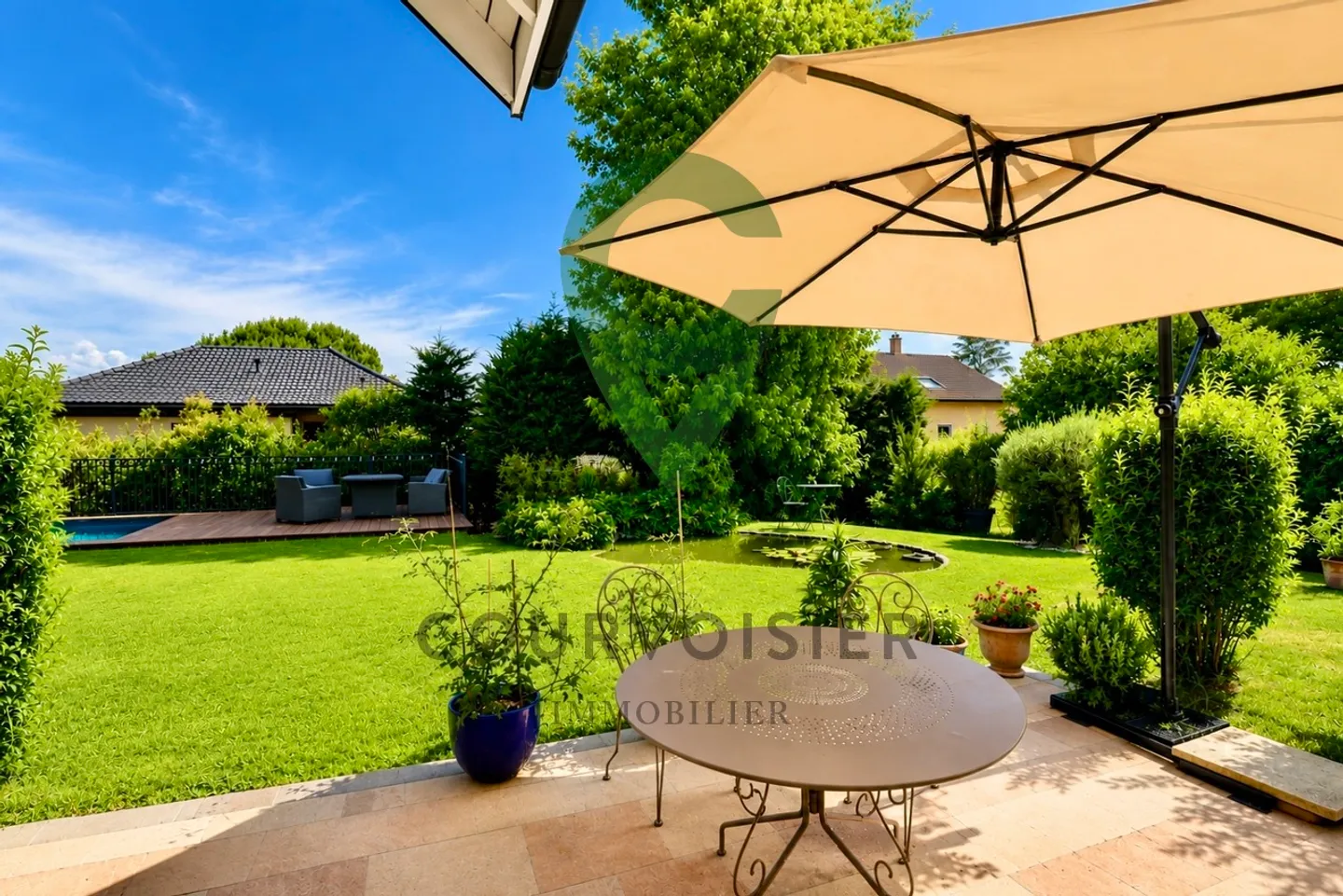 Elegante Casa Familiare con Piscina - Foto 11 di 14