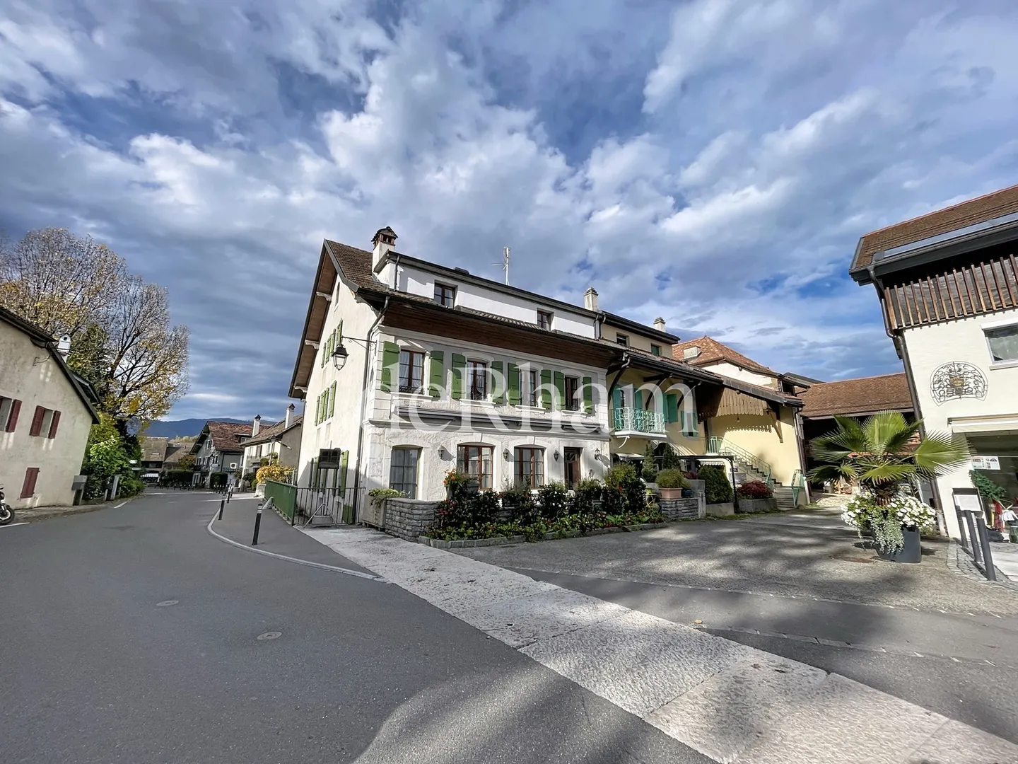 Wunderschöne 5-Zimmer-Wohnung mit privatem Garten - Foto 2 von 12