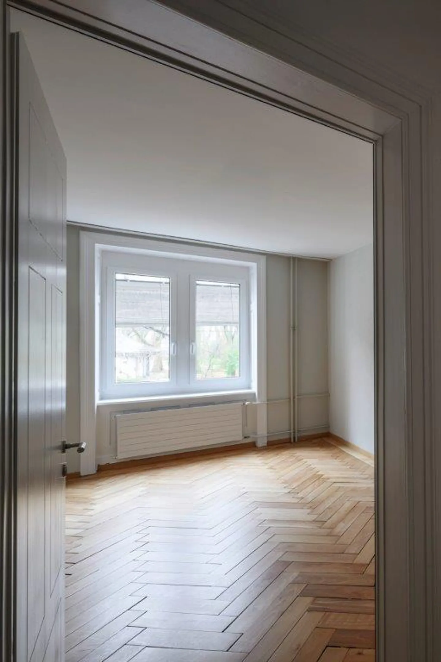 Charmante appartement ancien de 3.0 pièces - entièrement rénové dans un emplacement central - Photo 3 sur 12