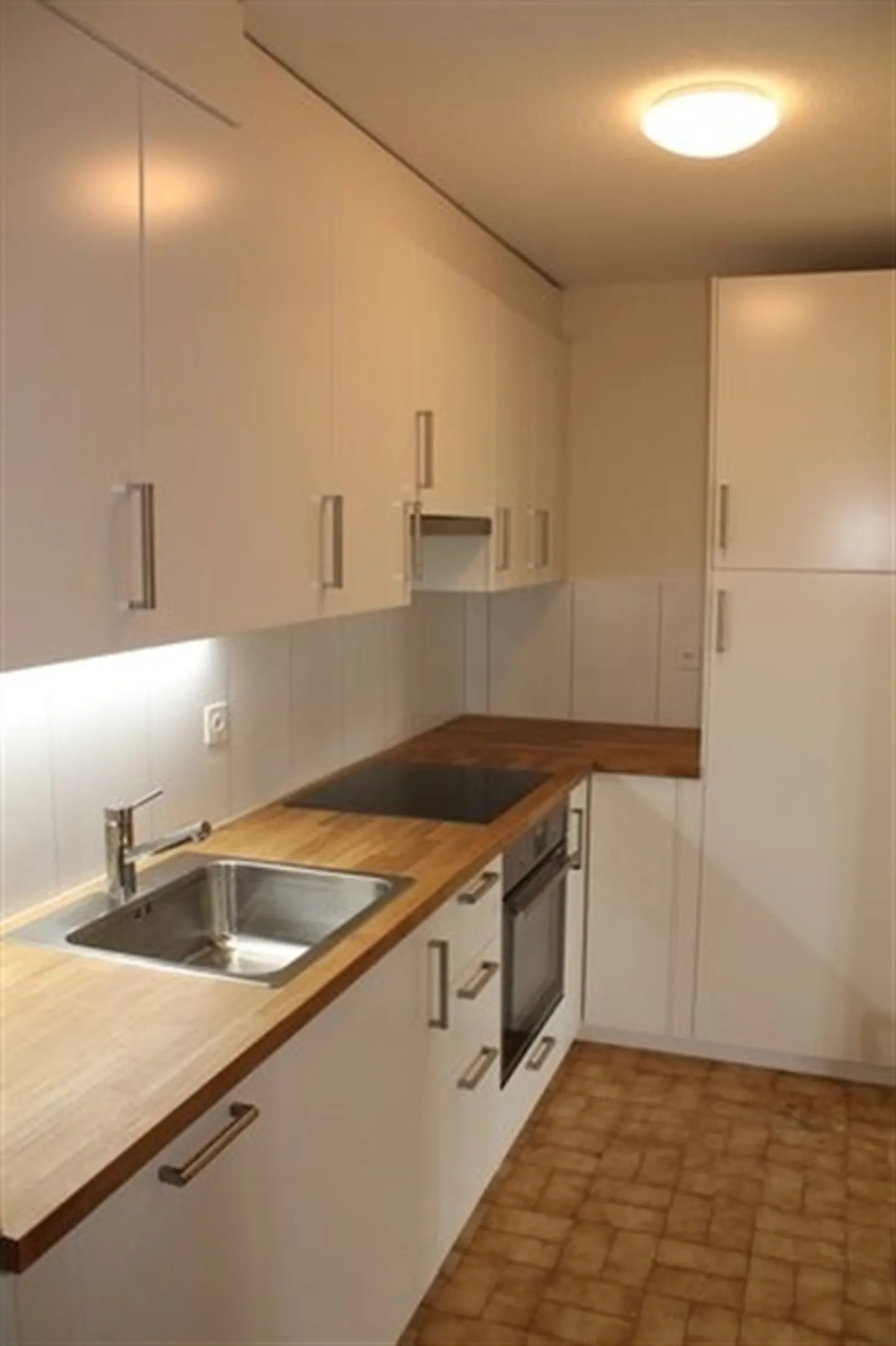 Appartamento luminoso e spazioso di 2,5 stanze al 3° piano - Foto 1 di 7