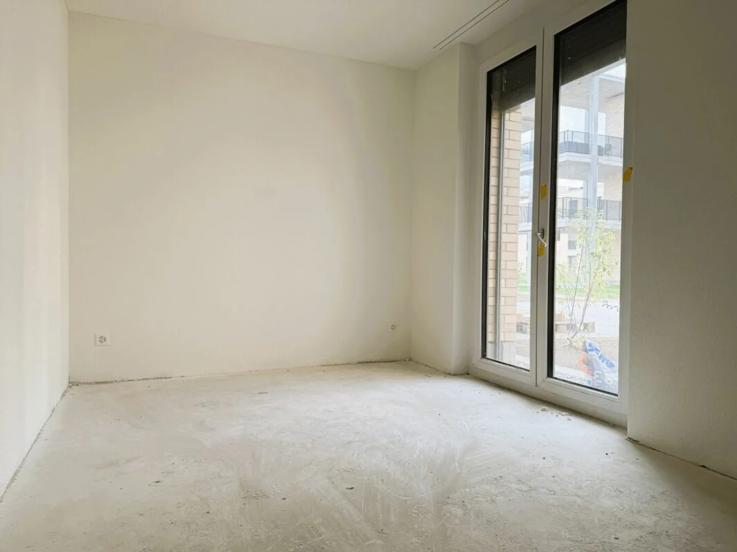 Modern Ground Floor Apartment - Photo 10 of 15