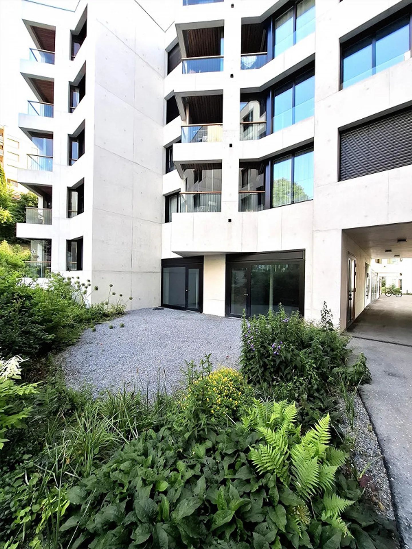 Spazio commerciale in affitto - Foto 4 di 6