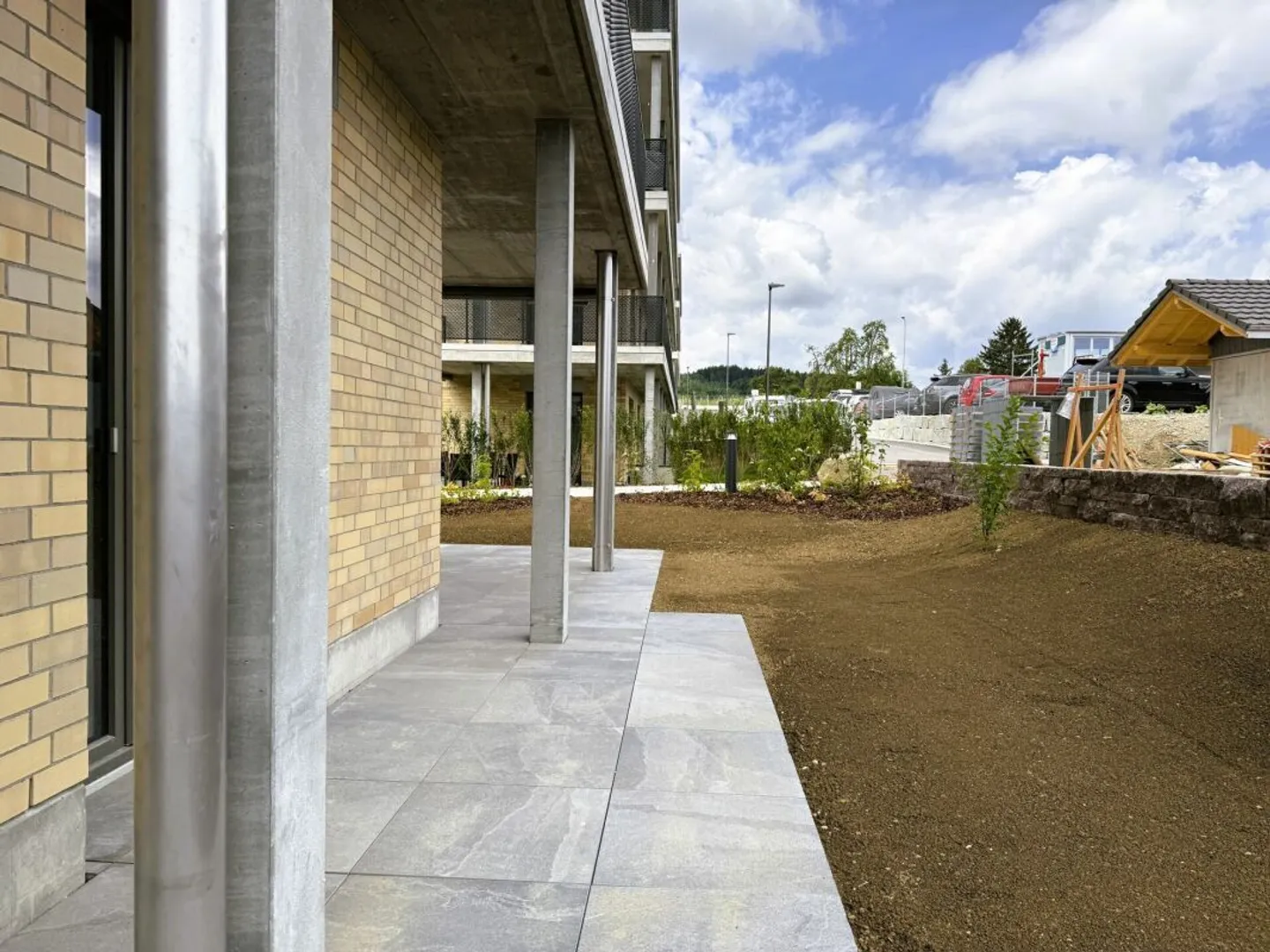 Modern Ground Floor Apartment - Photo 12 of 15