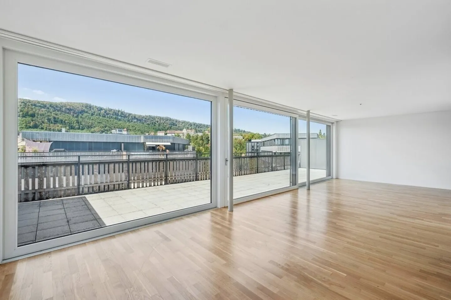 Modernes Attikawohnung mit Balkon - Foto 1 von 10