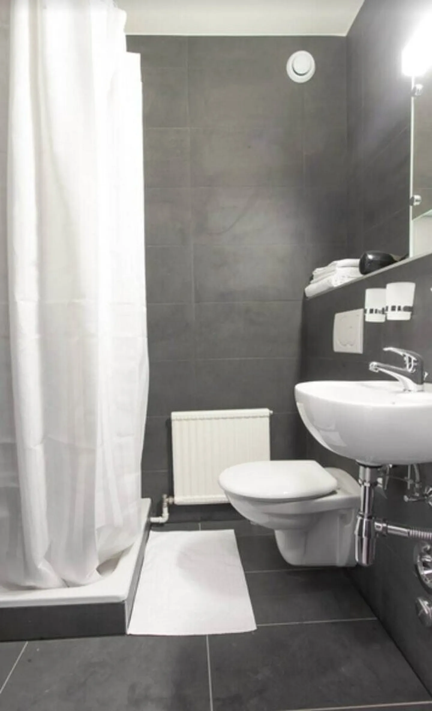 Furnished 2-room apartment - Photo 5 of 6