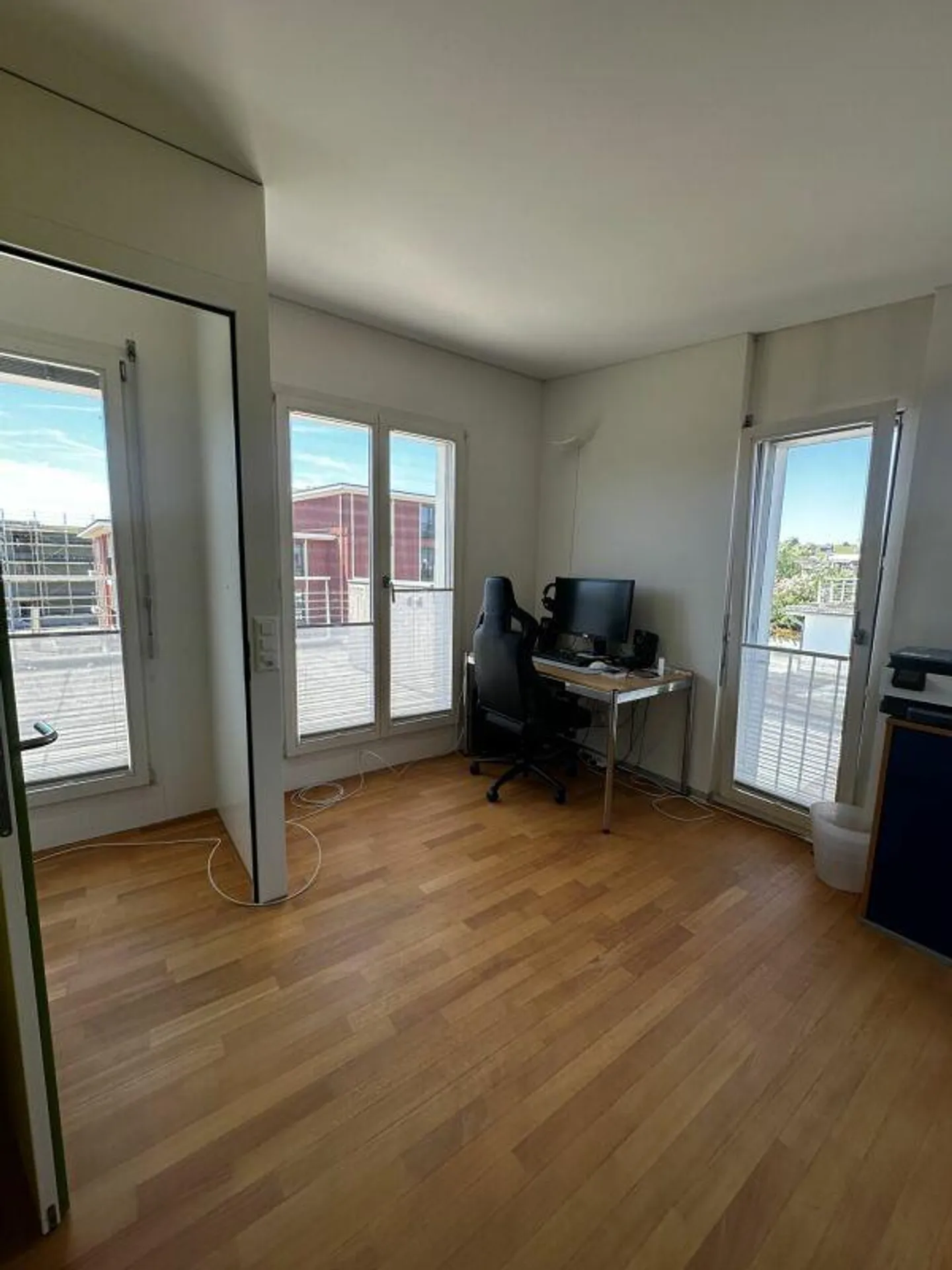 Maison de rangée dans un quartier résidentiel central et ensoleillé - Photo 4 sur 6