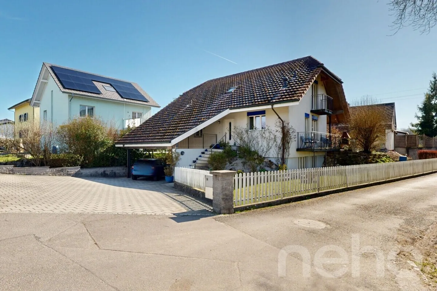 Grosszügiges Familienhaus mit Garten - Foto 1 von 12