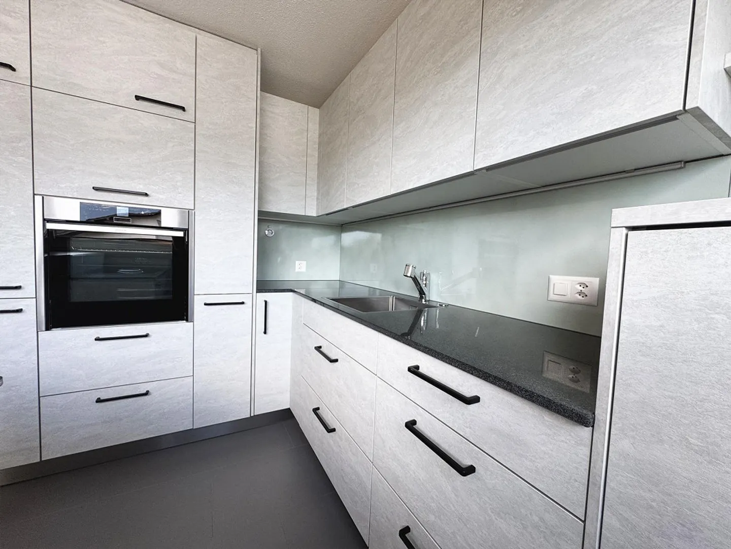 Geräumige Dachwohnung - Foto 7 von 22