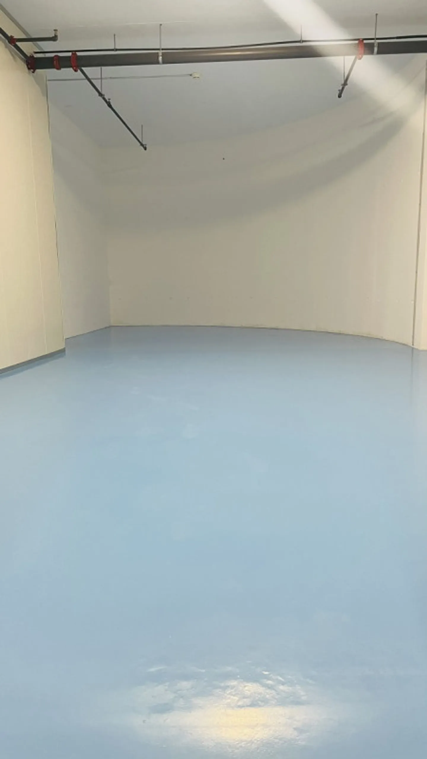Box funzionale di 49m2 in affitto a Villeneuve - Foto 2 di 3