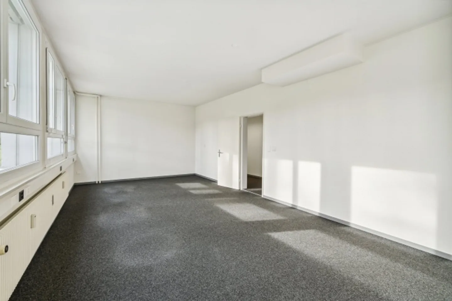 Ampie superfici per uffici a Oberwil - Foto 7 di 10