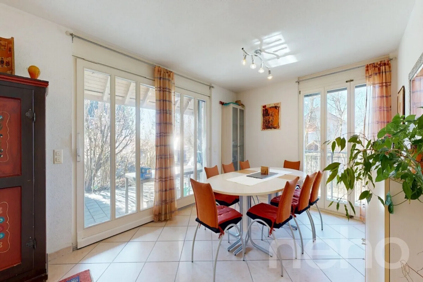 Grosszügiges Familienhaus mit Garten - Foto 4 von 12