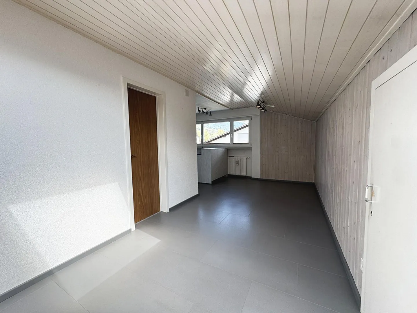 Geräumige Dachwohnung - Foto 5 von 22