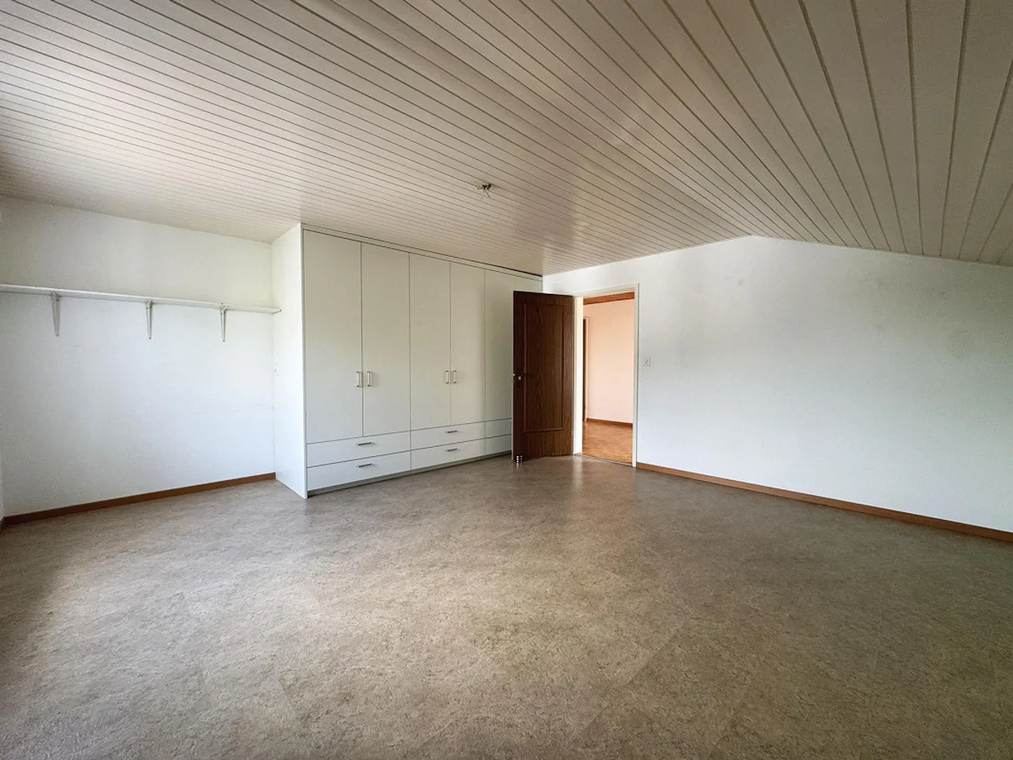 Geräumige Dachwohnung - Foto 13 von 22