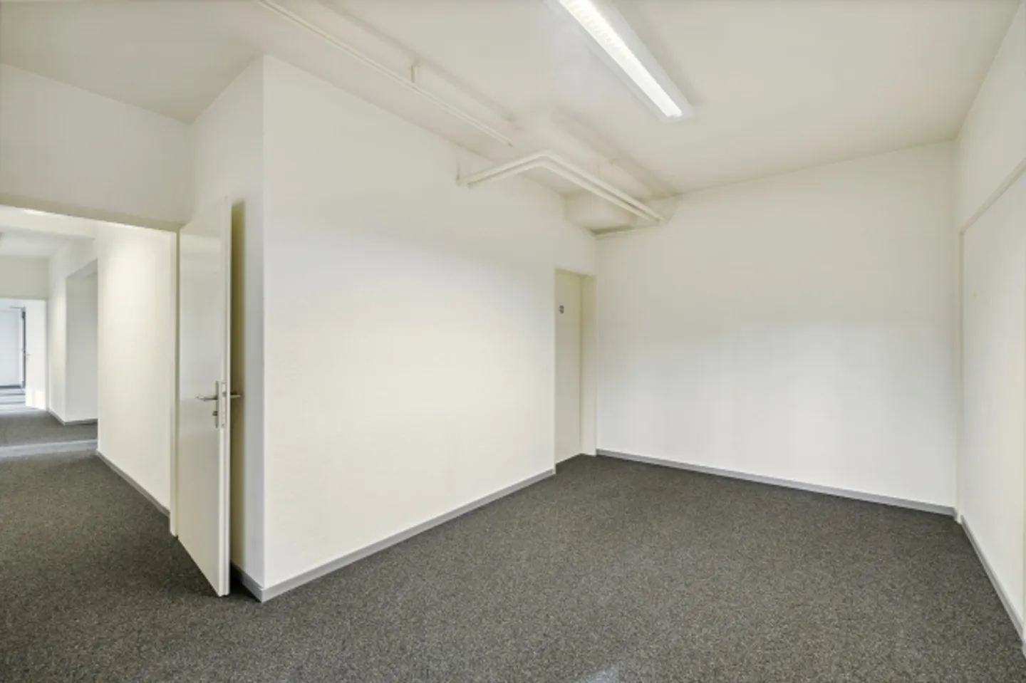 Ampie superfici per uffici a Oberwil - Foto 9 di 10