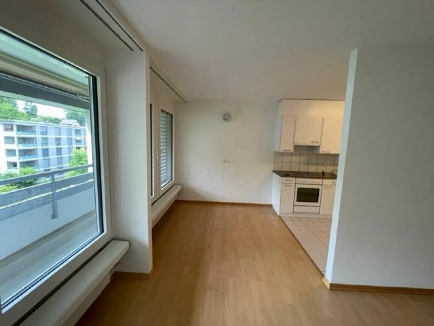 Appartamento 4.5 stanze al 3° piano a Laufen - Foto 2 di 9