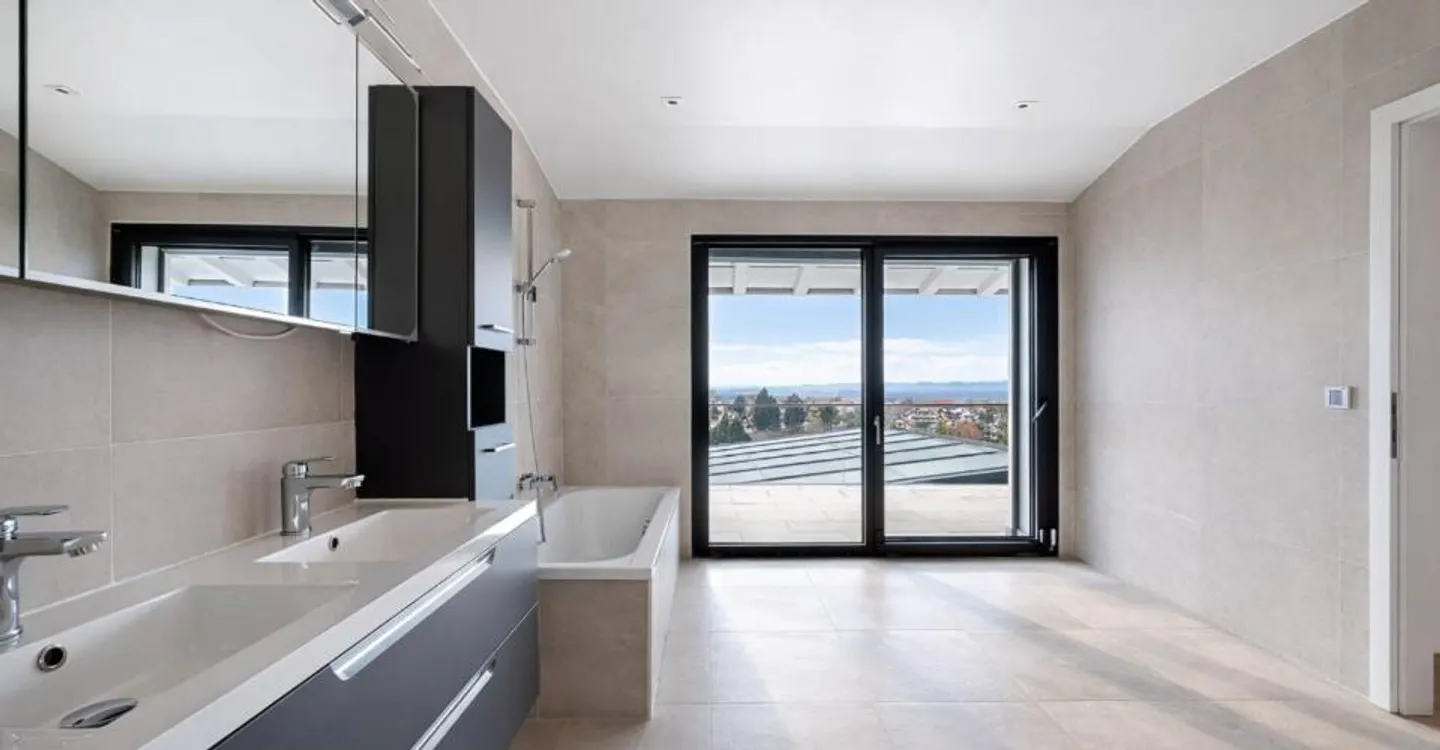 Exceptional Contemporary Villa - Photo 10 of 13