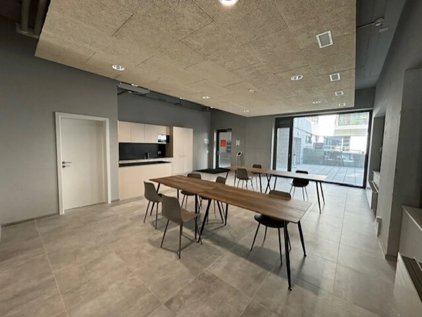 Rte de Bâle 14 - Gewerbefläche zu vermieten - Foto 1 von 8