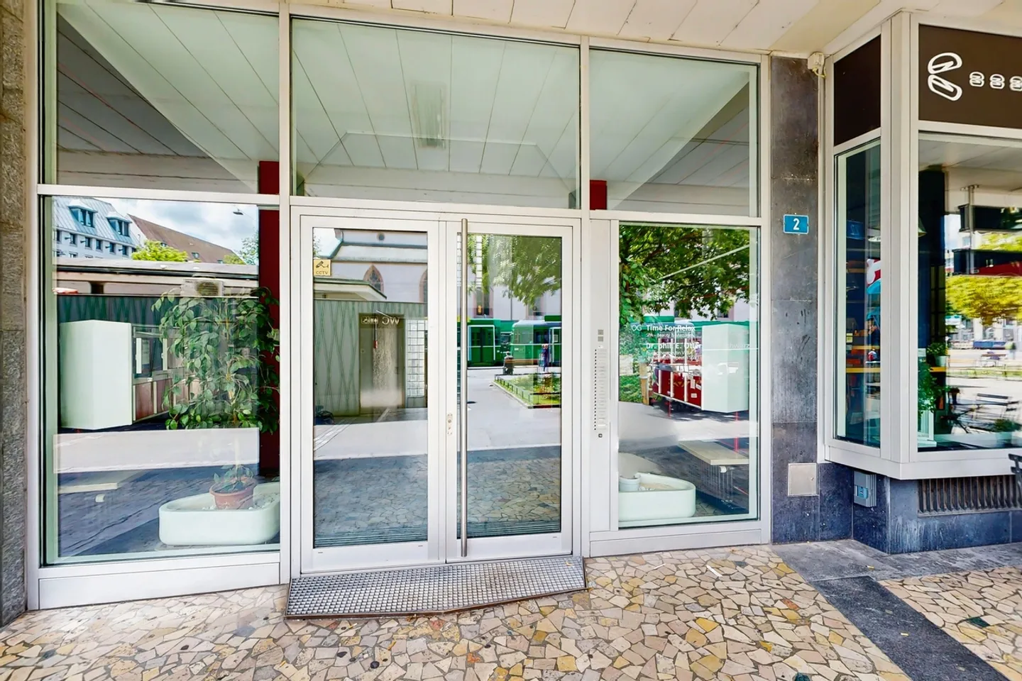 Tellement d'espace au cœur de Bâle - 150m2 à Claraplatz - Photo 2 sur 10