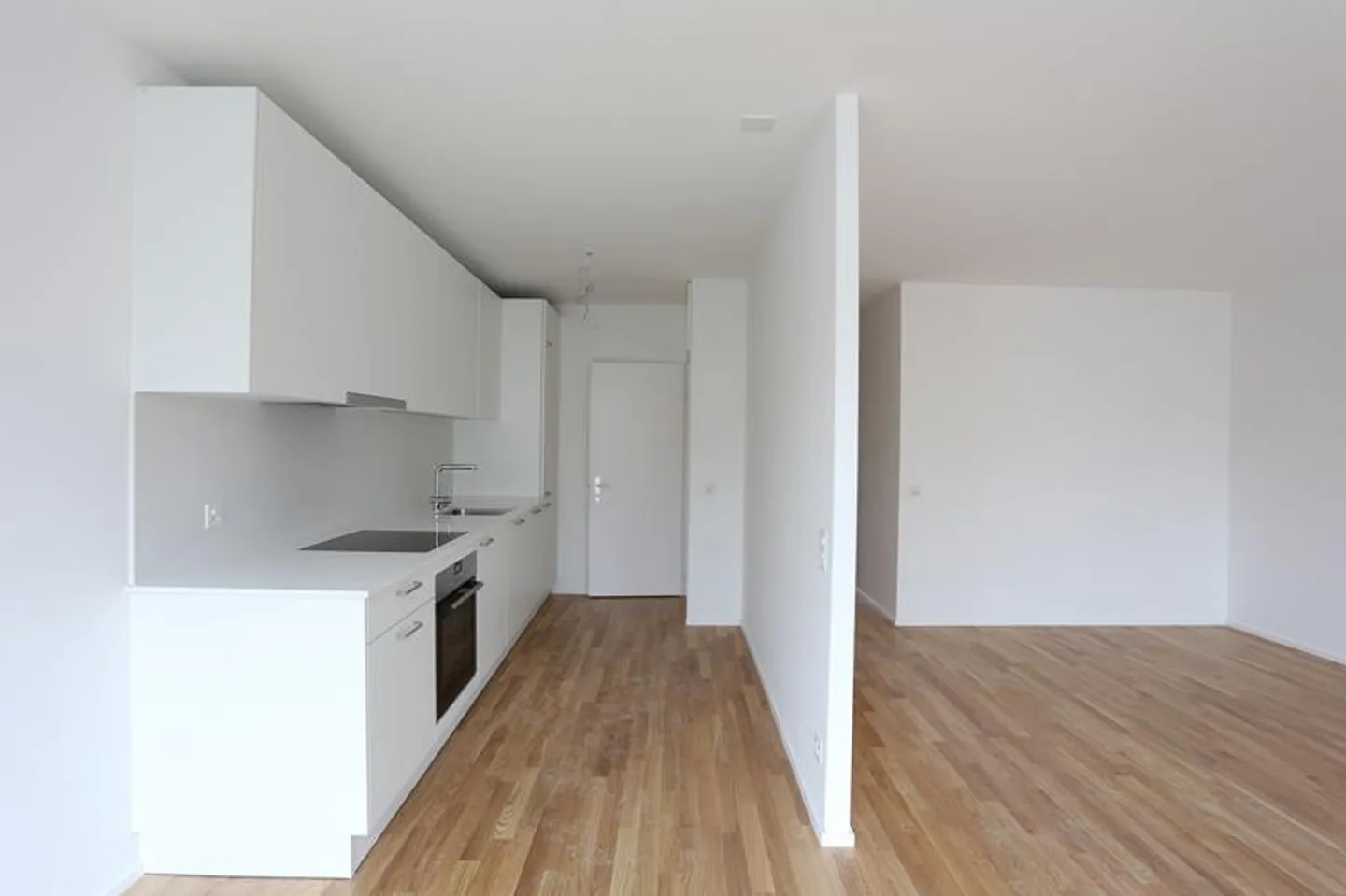 Modern 2.5-room apartment near the Langen Erlen - Photo 1 of 7