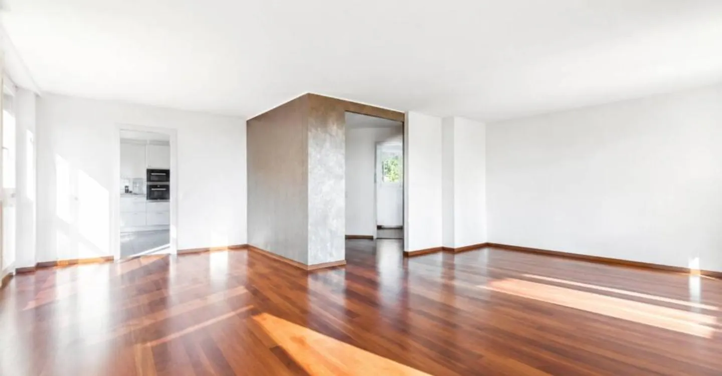 Family apartment with lake view - Photo 1 of 12