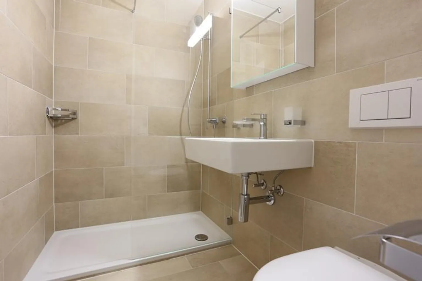 Modern 2.5-room apartment near the Langen Erlen - Photo 4 of 7