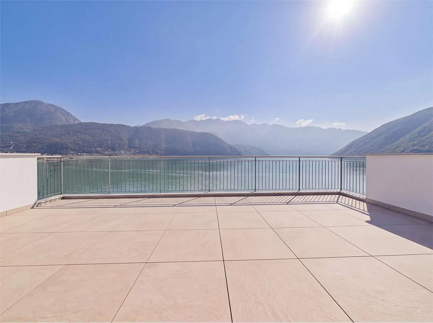 Melide - Prestigious Duplex by the Lake - Photo 3 of 12