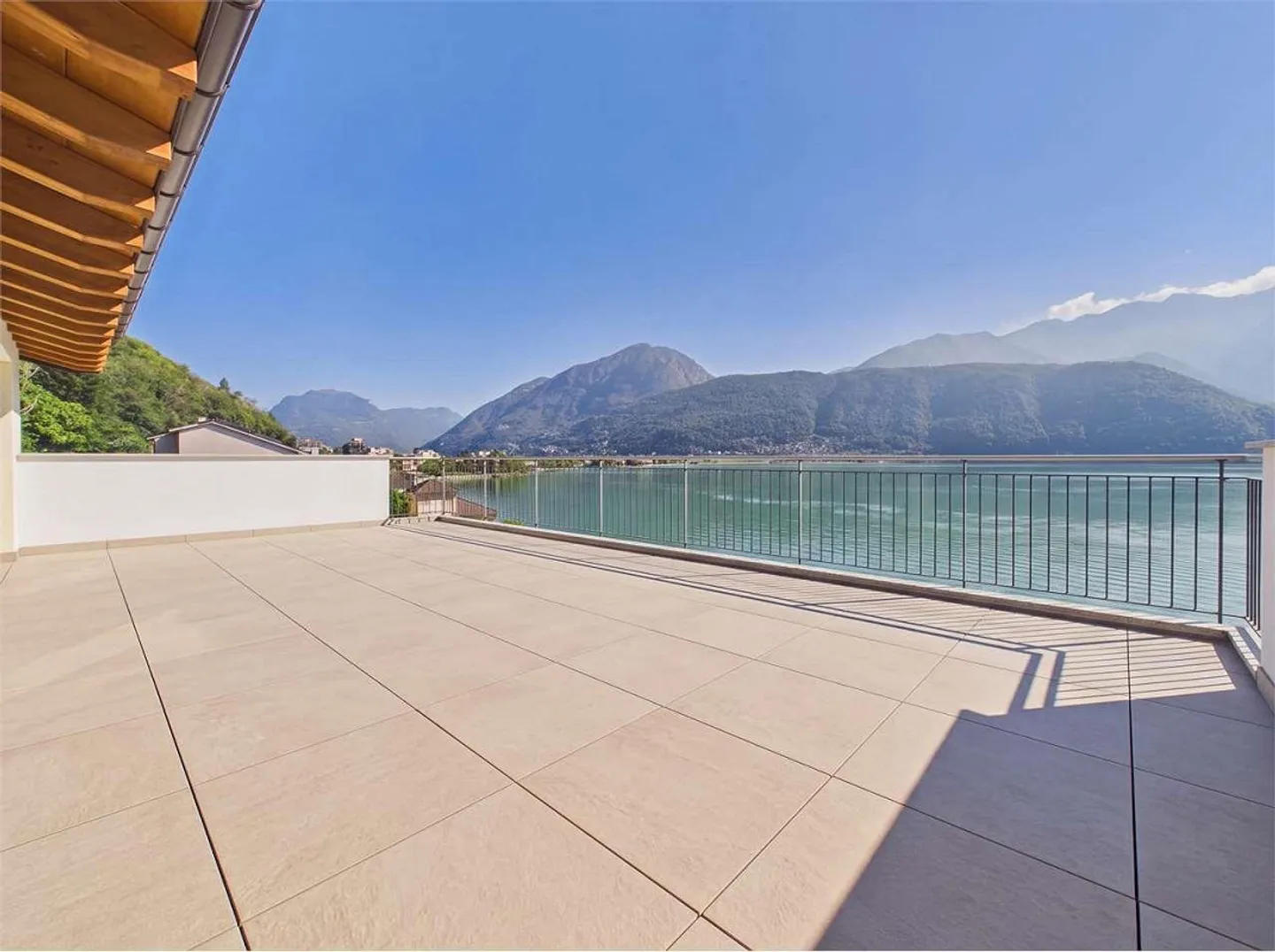 Melide - Prestigious Duplex by the Lake - Photo 5 of 12