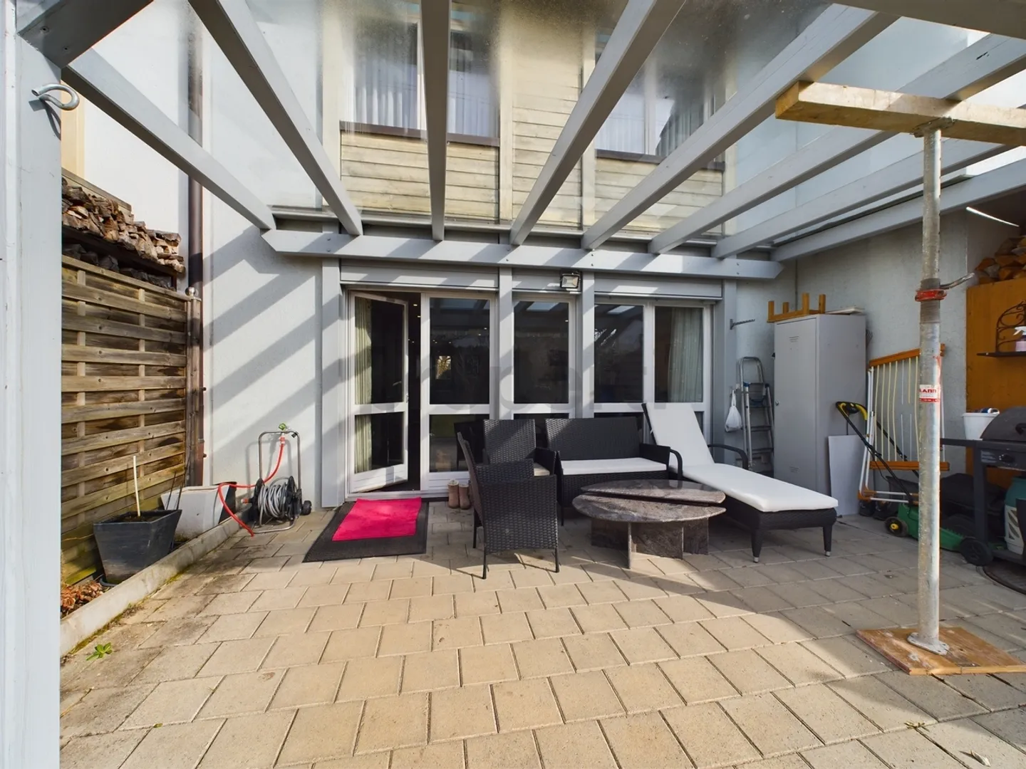 Einladendes Reihenhaus in Winterthur/Dättnau mit 5.5 Zimmern - Foto 10 von 12