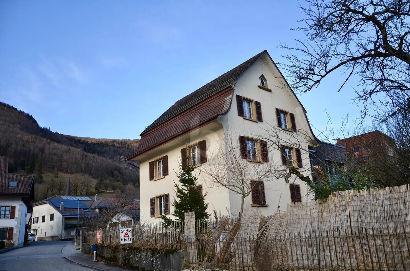 COLLEGATO ALLA NATURA E FAMILIARE - Foto 1 di 6