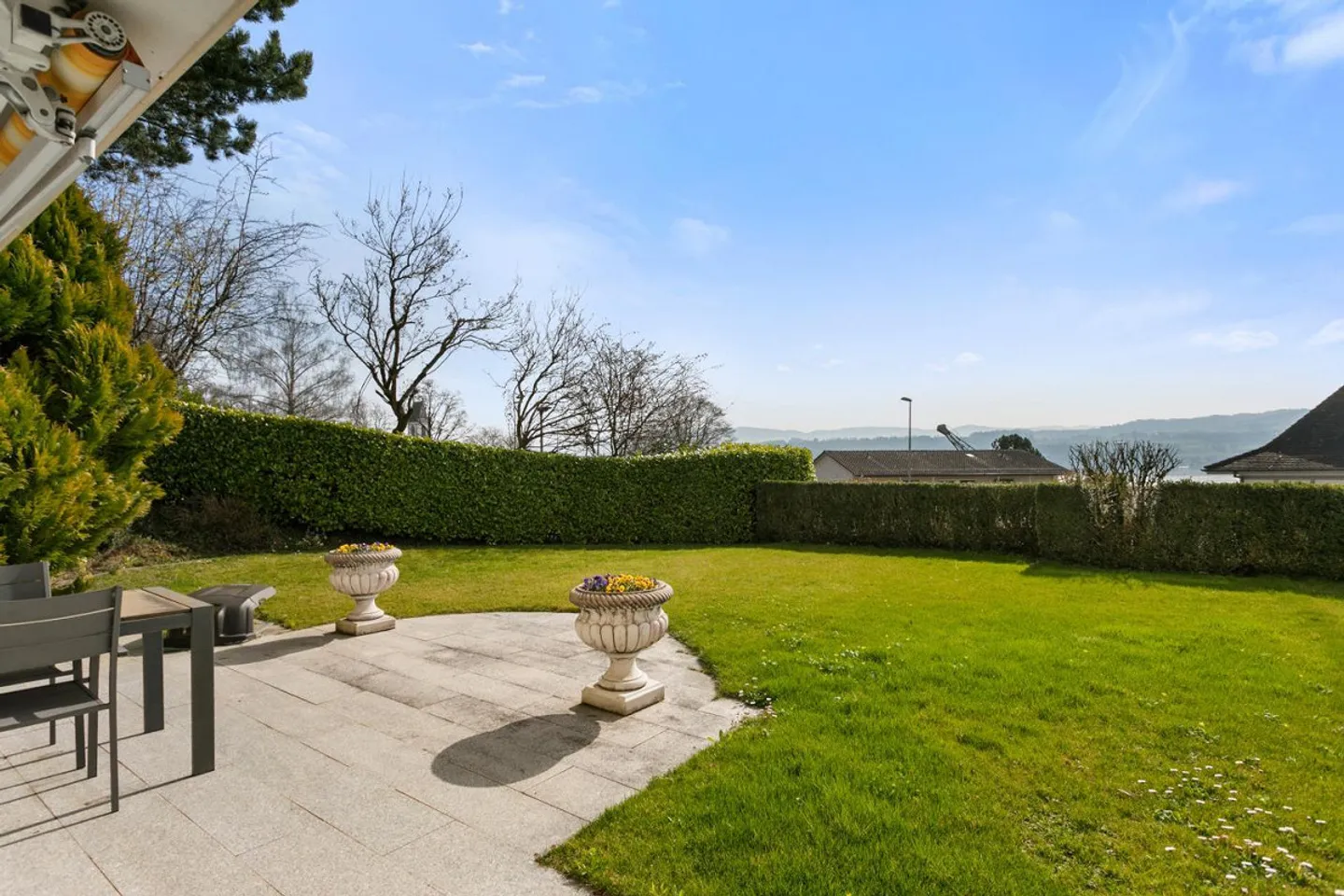 Charming Maisonette with Garden - Photo 2 of 12