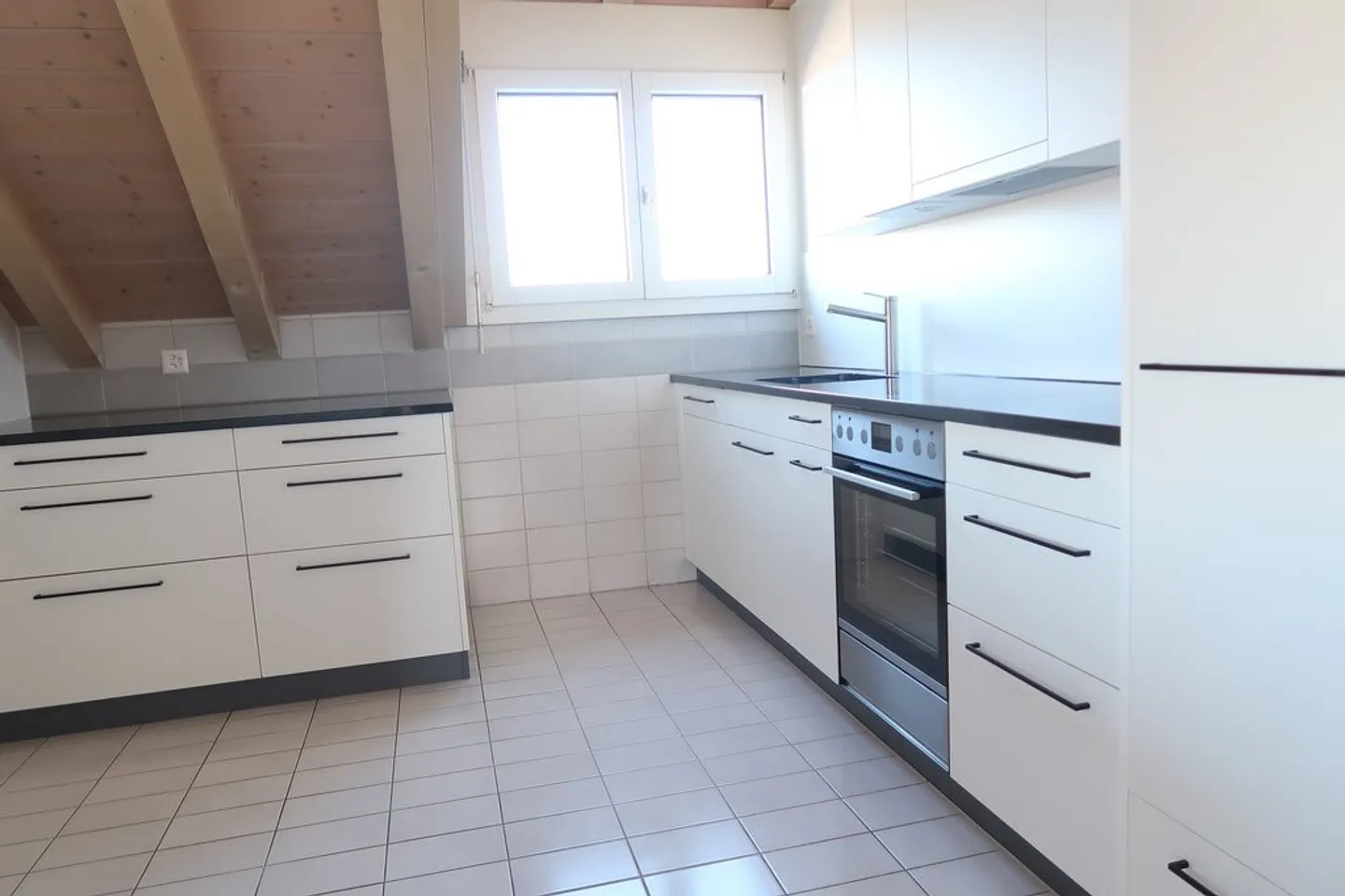 Bright 4.5-room apartment in the attic - Photo 2 of 10