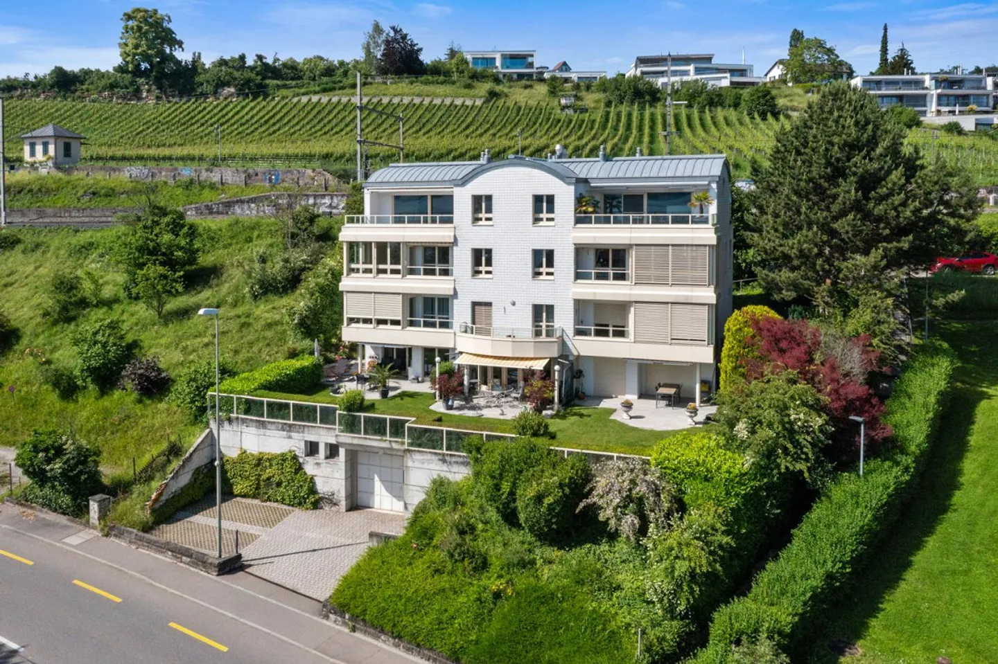 Charming Maisonette with Garden - Photo 10 of 12