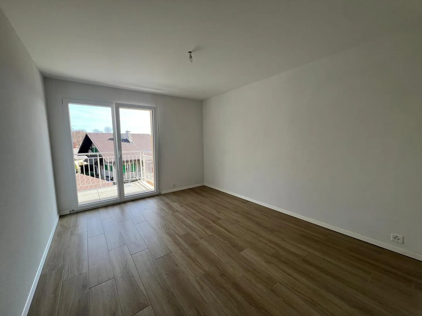 2-room apartment - Photo 3 of 8