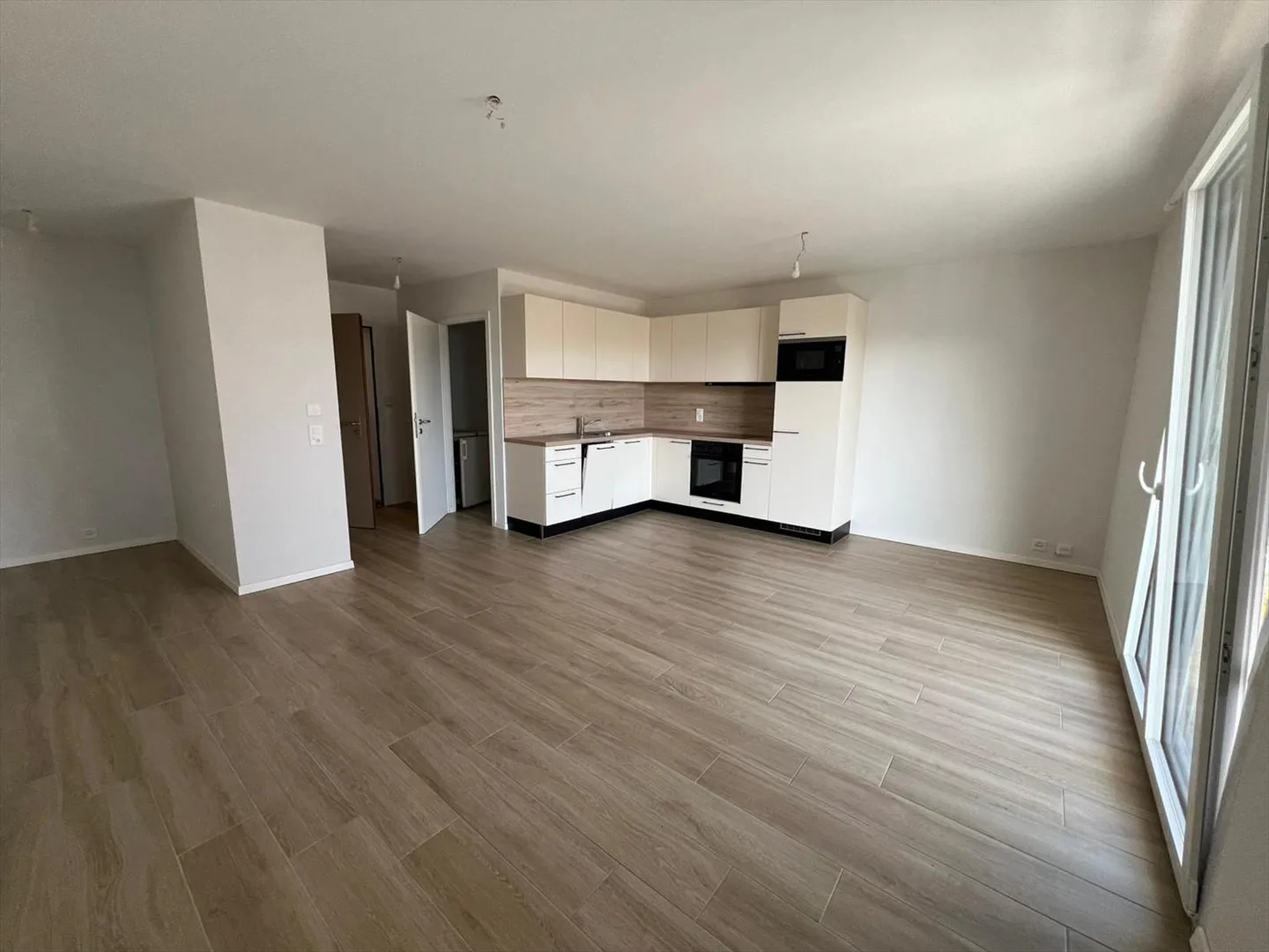 2-room apartment - Photo 7 of 8