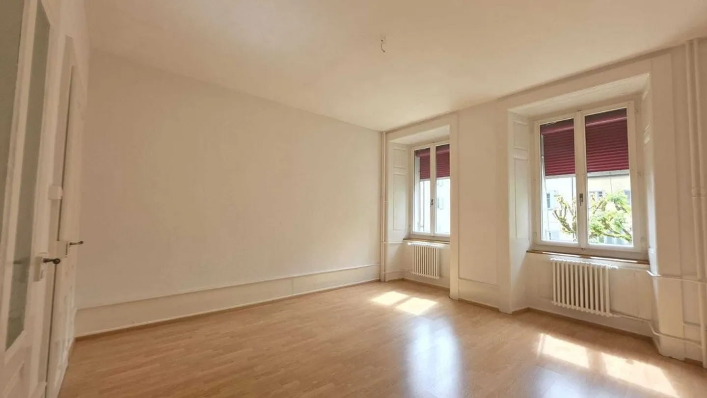 Appartement spacieux avec jardin - Photo 3 sur 11