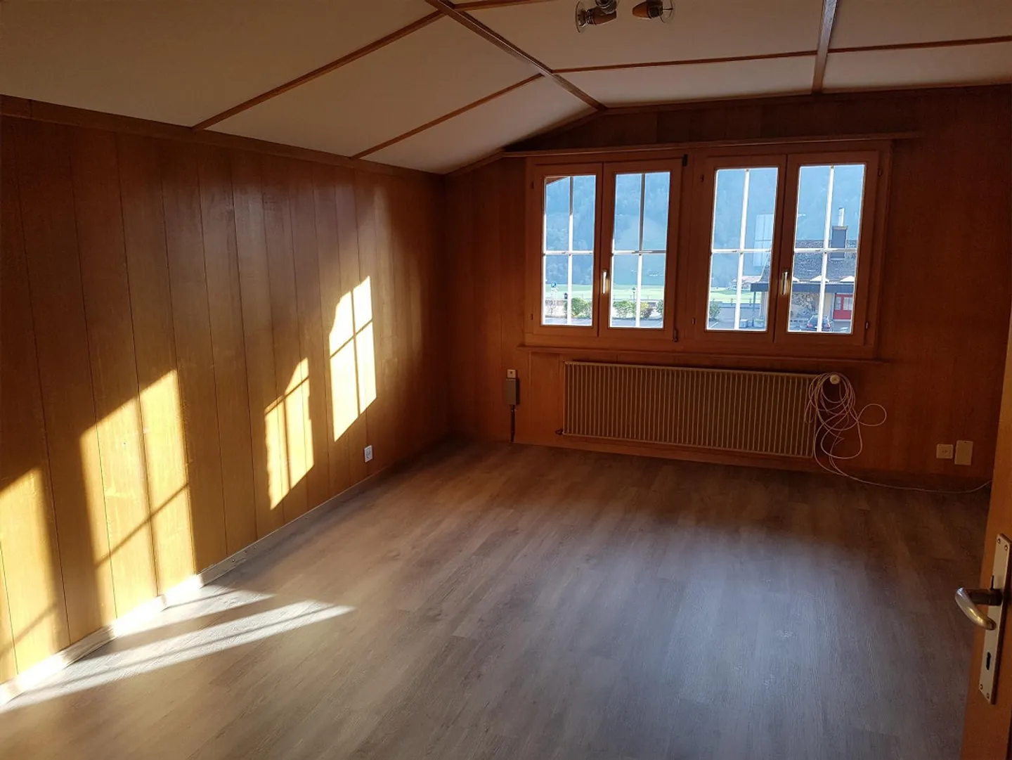 Charmante Dachwohnung - Foto 1 von 10