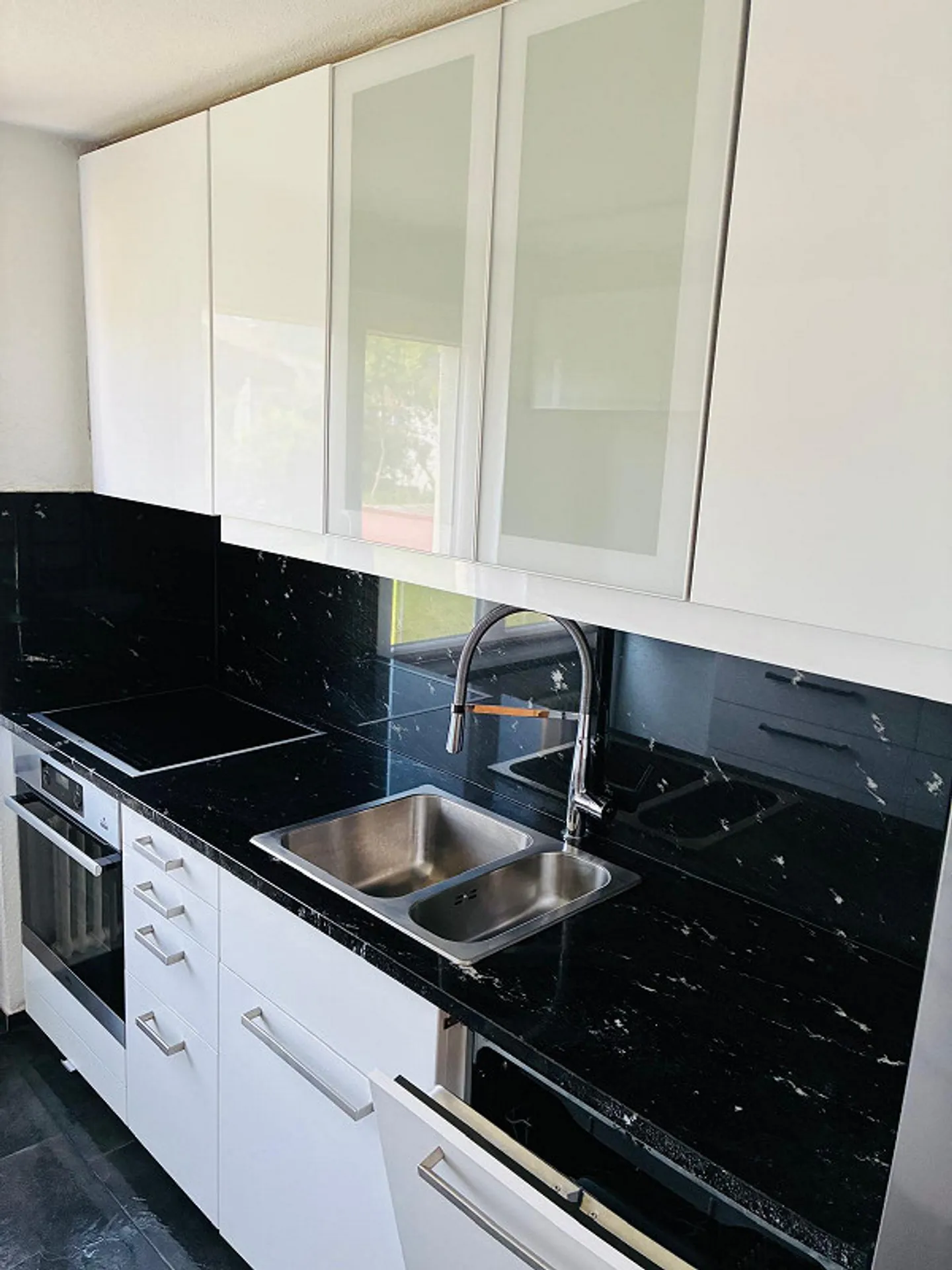 4-room apartment for rent - Photo 3 of 15