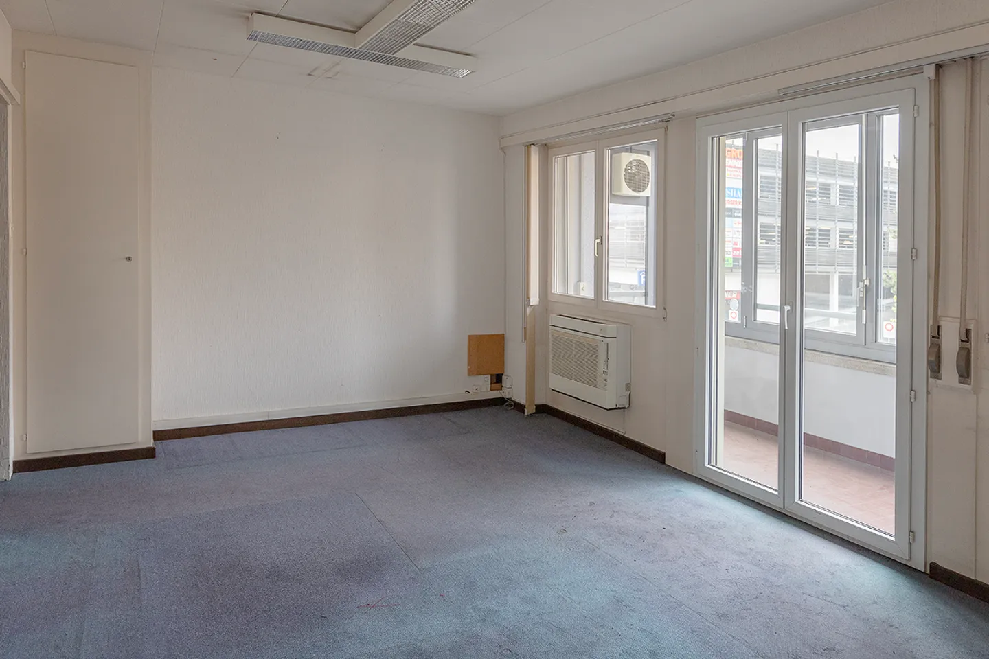 Office 1 room - Photo 2 of 4