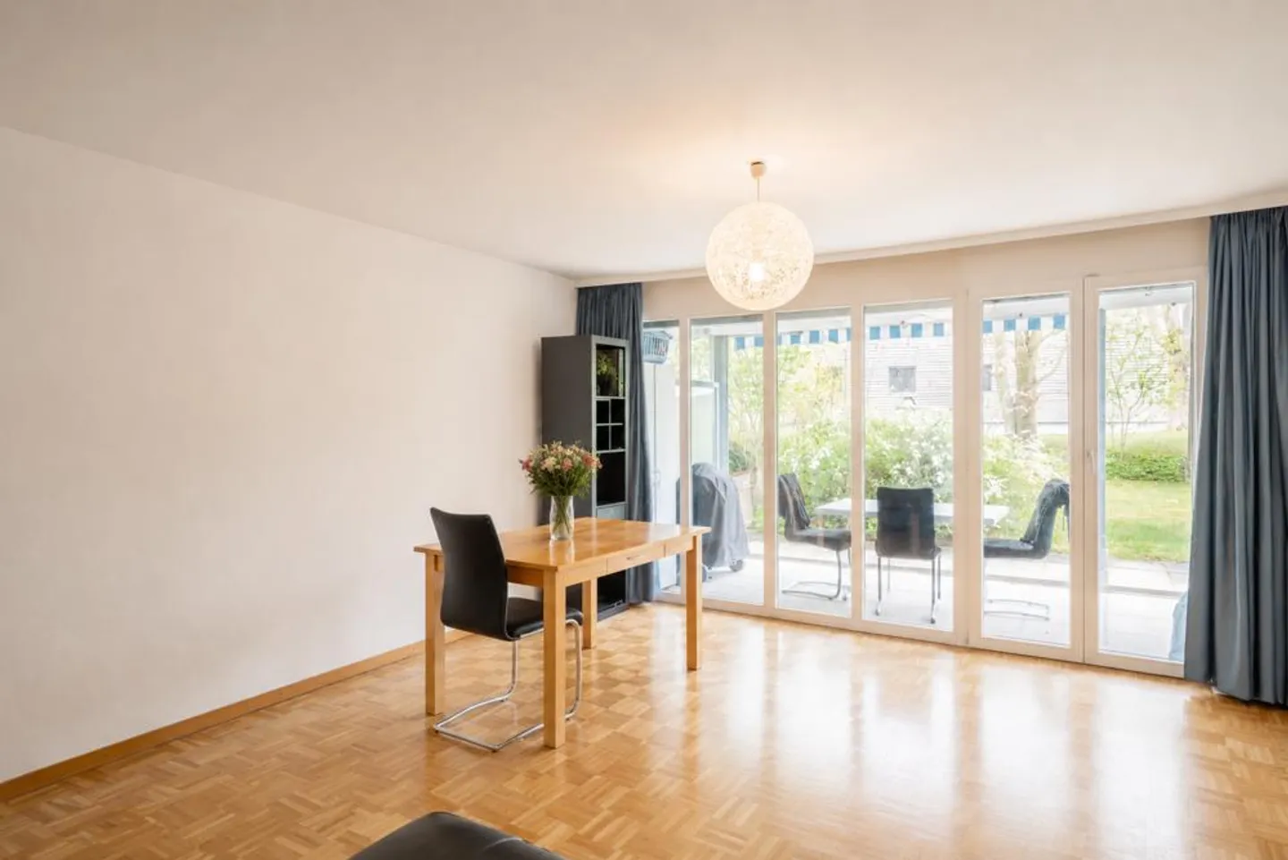 Appartement situé au calme dans la verdure - Photo 5 sur 8