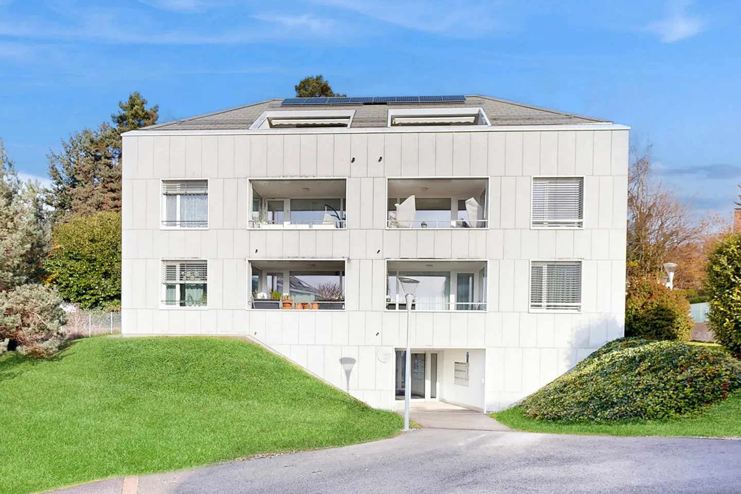 Schöne 3,5-Zimmer-Wohnung von 89 m² in ruhiger Lage zu vermieten - Foto 1 von 3