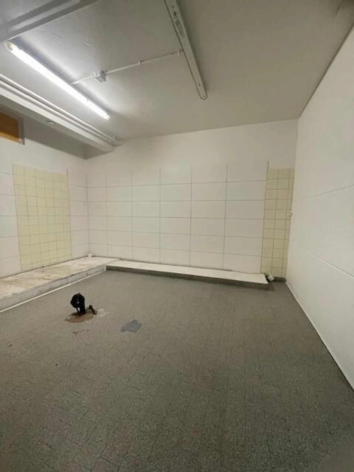 Looking for storage space? - Photo 2 of 7