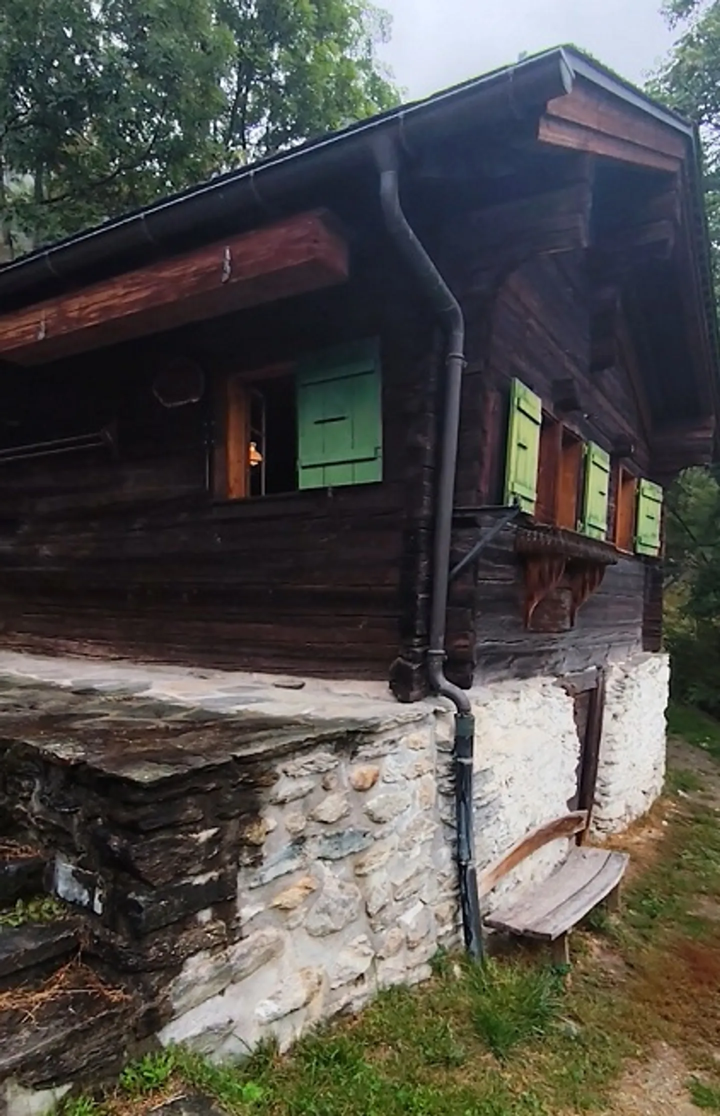 Incantevole piccolo mayen in vendita a Blatten / Belalp - Foto 2 di 15