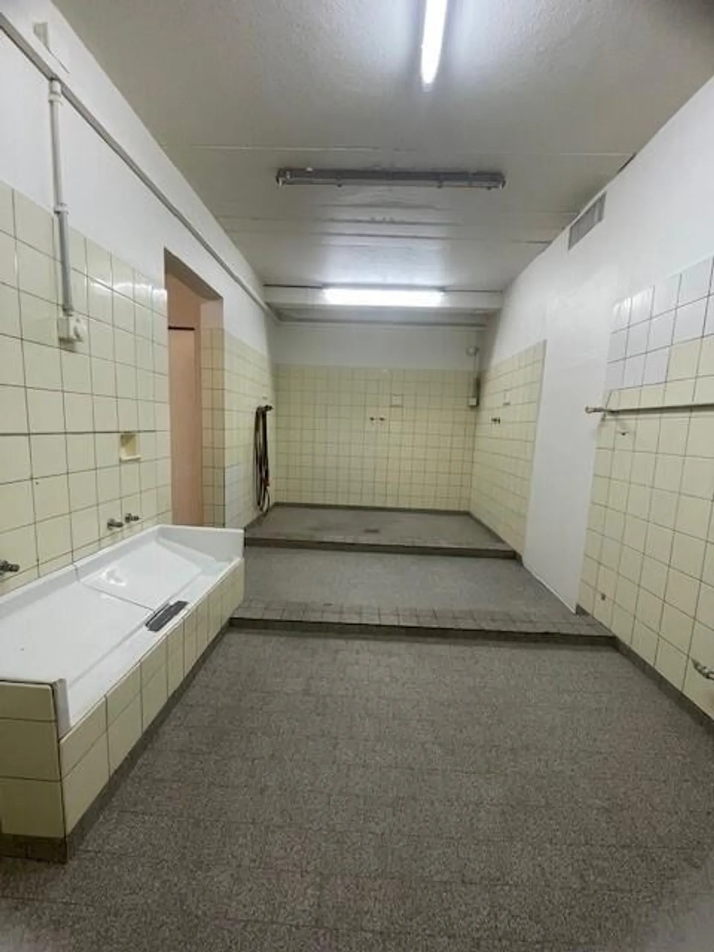 Looking for storage space? - Photo 5 of 7