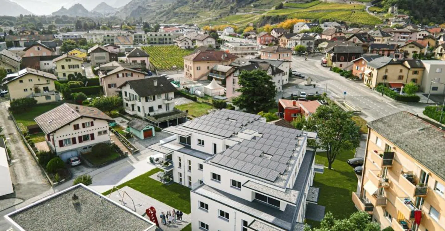 Hervorragende 4,5-Zimmer helle und geräumige Wohnung im Herzen des Dorfes - Foto 3 von 9