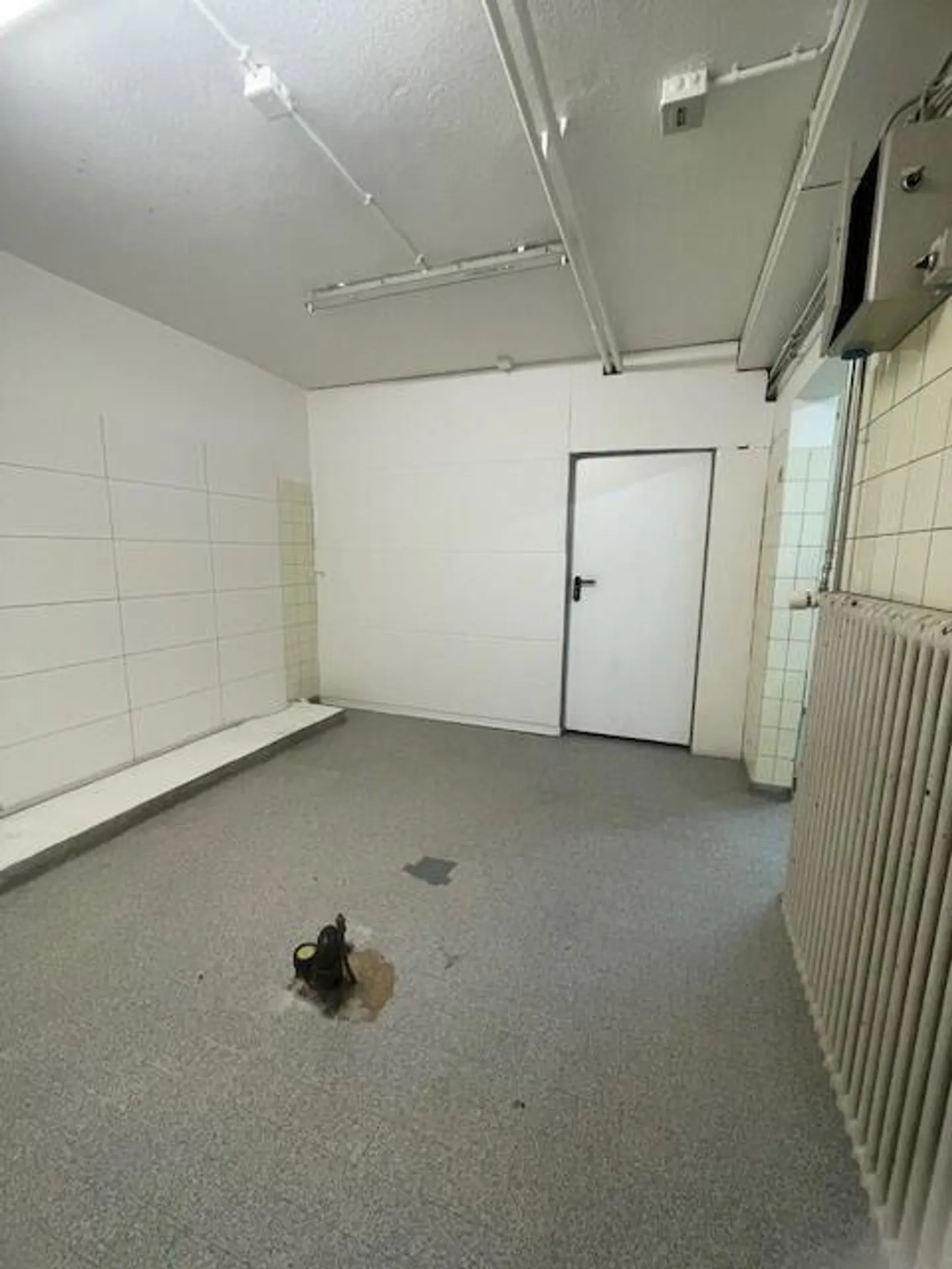 Looking for storage space? - Photo 7 of 7