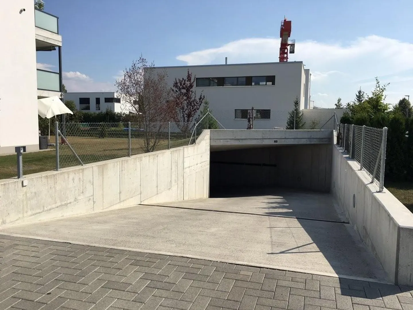 Parking space for rent in the Stiglimat district - Photo 1 of 4
