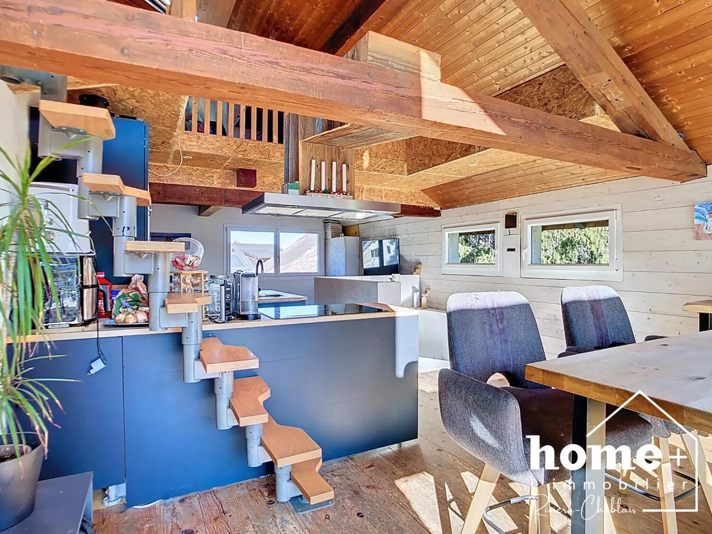 Single-family house with annex - Photo 3 of 11